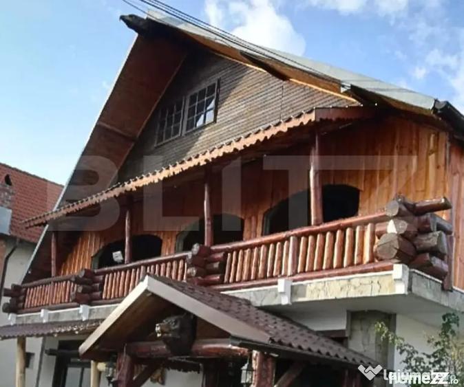 Casă cu 5 camere cu Teren 3000 Mp în Central