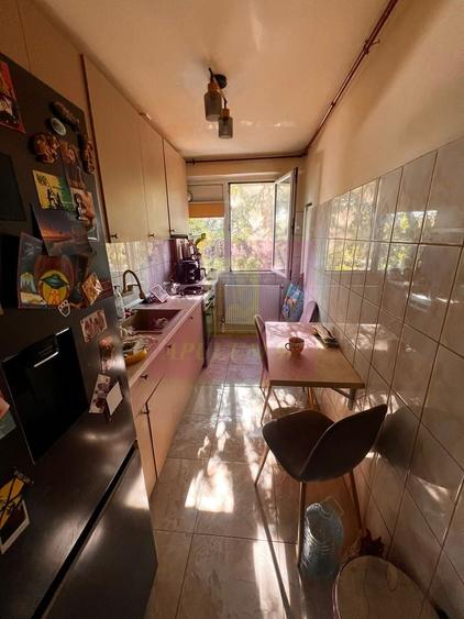 Apartament cu 2 camere semidecomandat în Eroii Revoluției