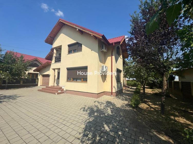 Casă cu 5 camere cu Canalizare în Central