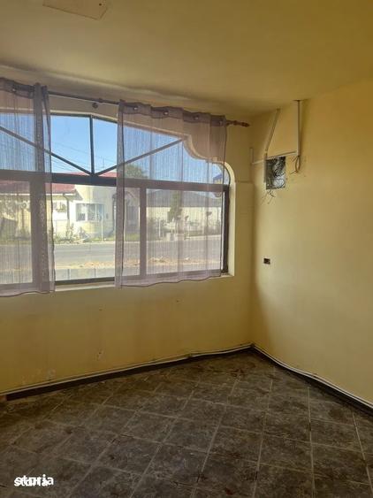 Spațiu comercial, de 700 mp, în Corod