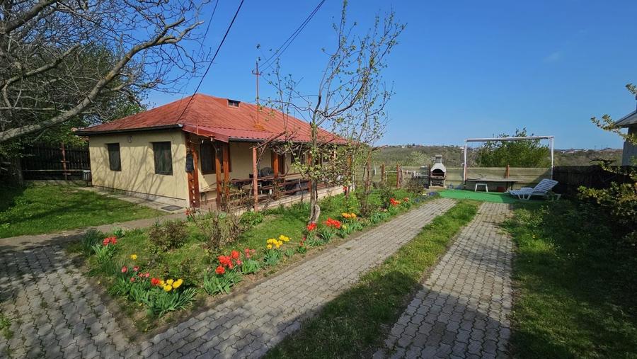 Casă cu 3 camere în Exterior Vest