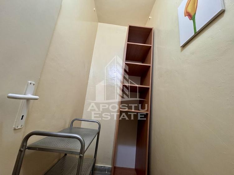 Apartament cu 3 camere decomandat, mobilat în Traian