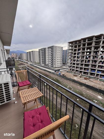 Apartament cu 2 camere decomandat în Tractorul