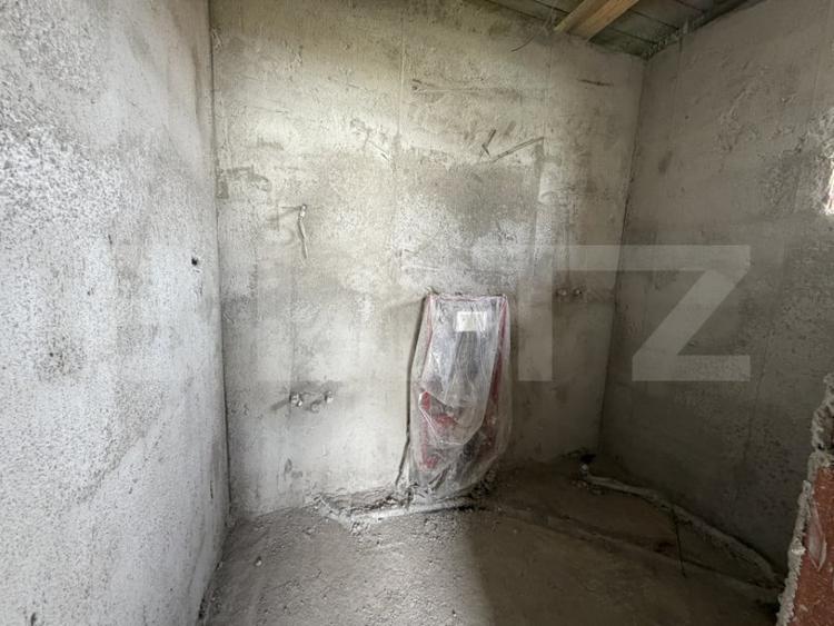 Casă cu 4 camere cu Teren 430 Mp în Central