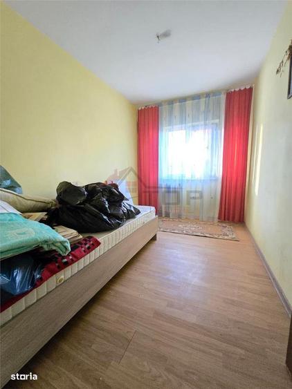Apartament cu 3 camere decomandat în Dacia
