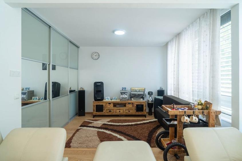 Apartament cu 2 camere decomandat în UTA