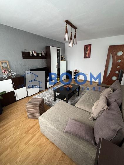 Apartament cu 3 camere decomandat în Ostroveni