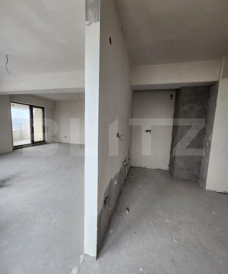 Penthouse cu 4 camere semidecomandat în Mănăștur