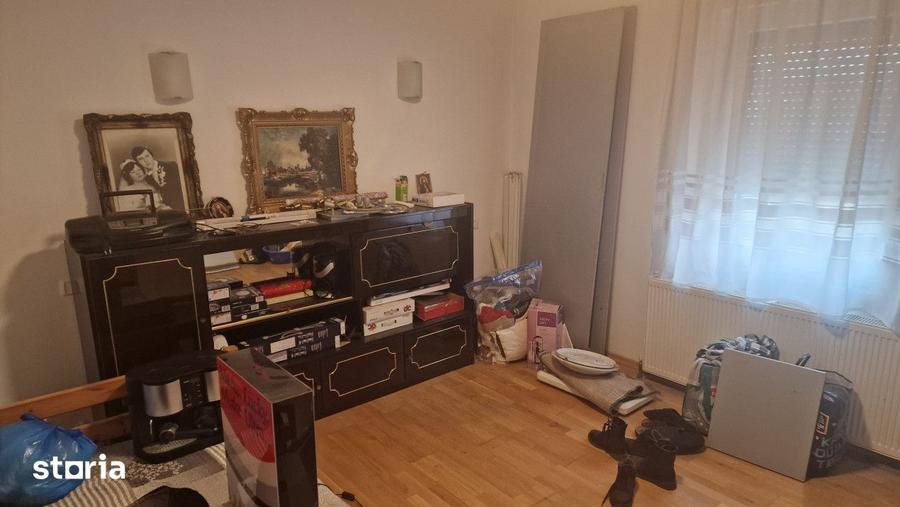 Casă cu 5 camere cu Teren 250 Mp în Chiajna