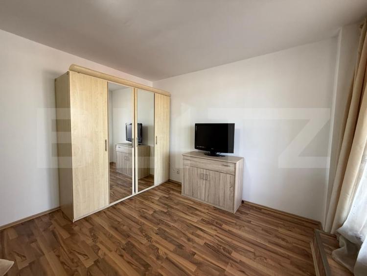 Apartament cu 3 camere decomandat, mobilat în Tudor