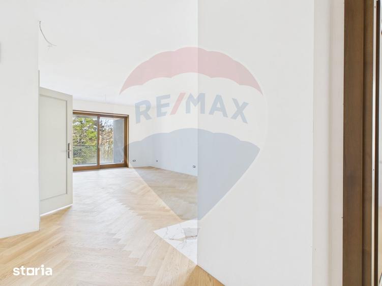 Apartament parter cu 3 camere, curte proprie in inima padurii - Sinaia - 2