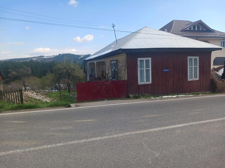 Casă cu 4 camere în Tulnici