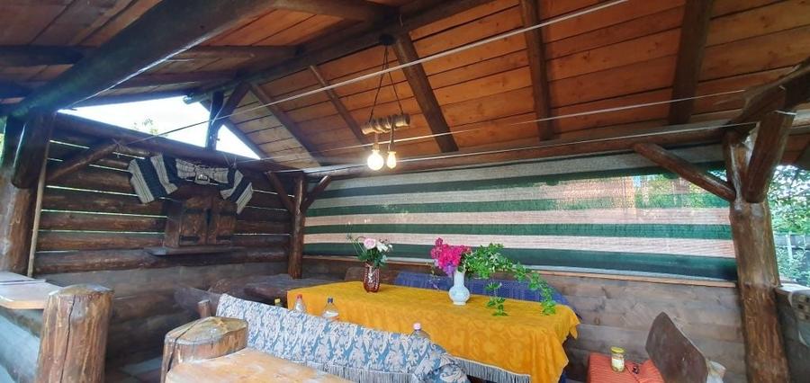 Casă cu 4 camere în Bucium
