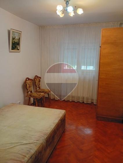 Apartament cu 2 camere decomandat, mobilat în Alexandru cel Bun