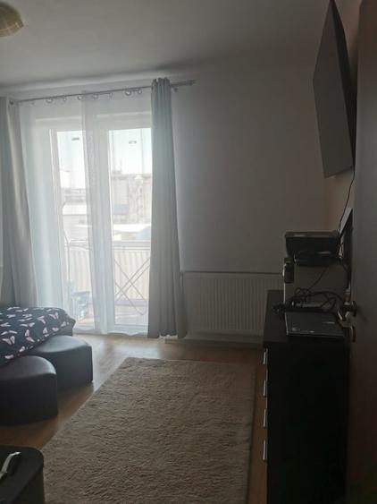 Apartament cu 3 camere decomandat, mobilat în Independenței