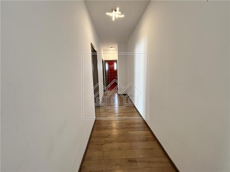 Apartament cu 3 camere decomandat în Arhitecților - Calea Cisnădiei