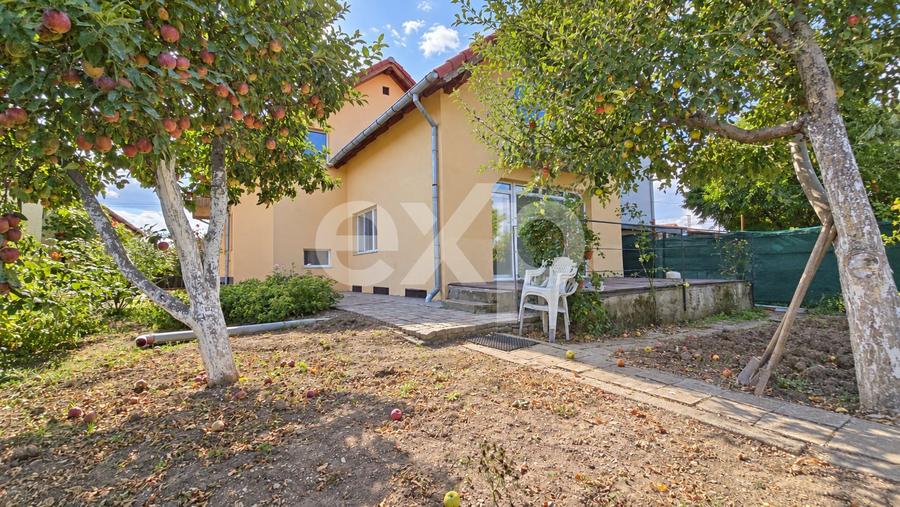 Casă individuală cu 7 camere cu Canalizare în Ghimbav