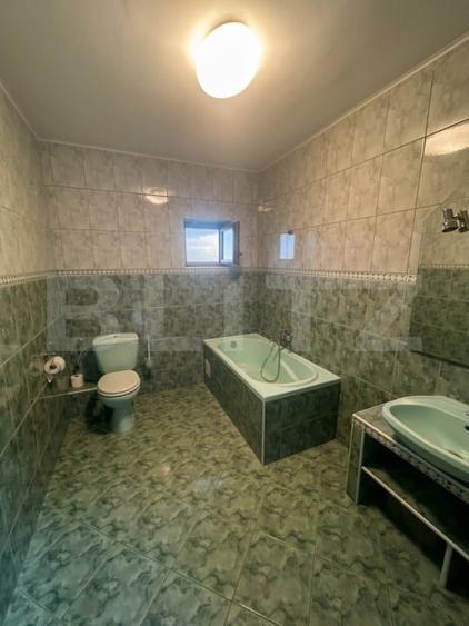 Casă individuală cu 6 camere cu Canalizare în Remetea Mare