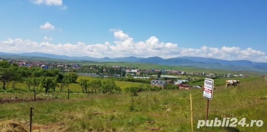 Teren de 5200 mp, în Central