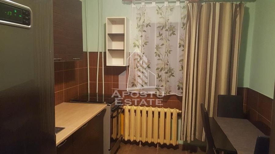 Apartament cu 2 camere decomandat în Spitalul Județean