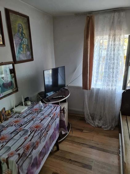 Casă cu 4 camere cu Teren 400 Mp în Central
