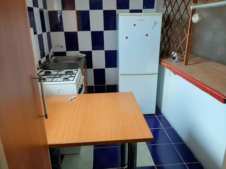 Garsonieră decomandată în Uverturii