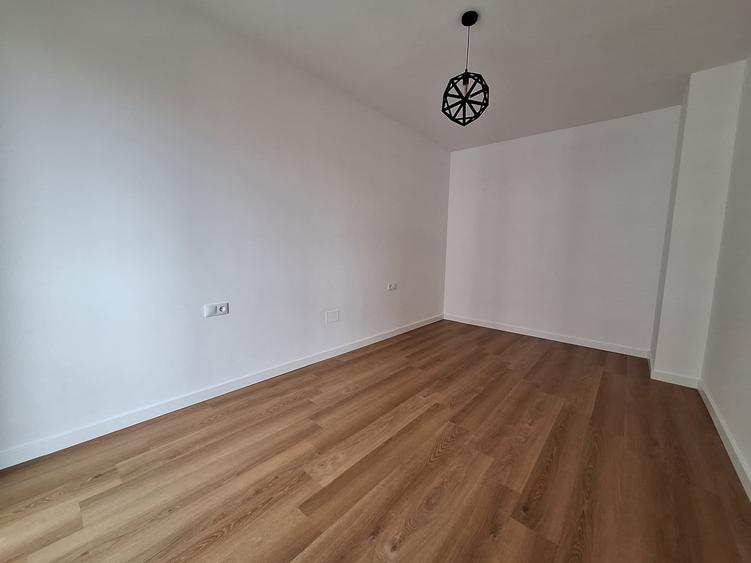 Apartament cu 2 camere semidecomandat în Florești