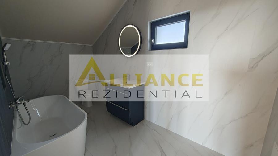 Casă individuală cu 4 camere cu Canalizare în Berceni