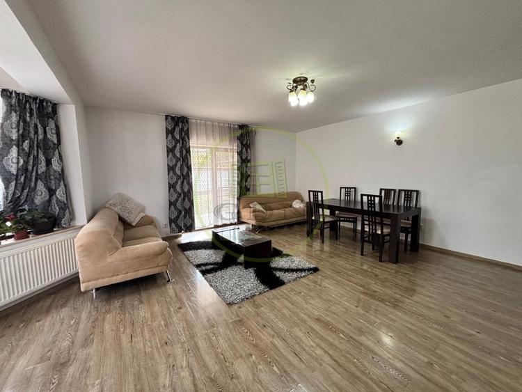 Casă individuală cu 5 camere cu Canalizare în Exterior Nord