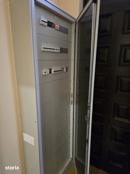 Casă cu 8 camere cu Teren 835 Mp în Central