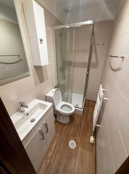 Apartament cu 3 camere decomandat, mobilat în Primăverii