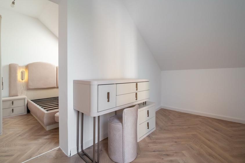 Apartament cu 4 camere decomandat în Timișoara