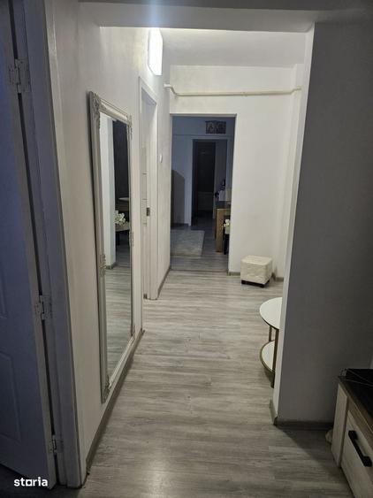 Apartament cu 3 camere în Micro 3