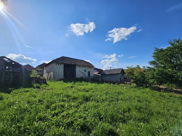 Casă individuală cu 3 camere cu Teren 962 Mp în Colești