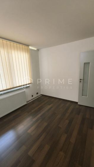 Apartament cu 3 camere decomandat în Tudor