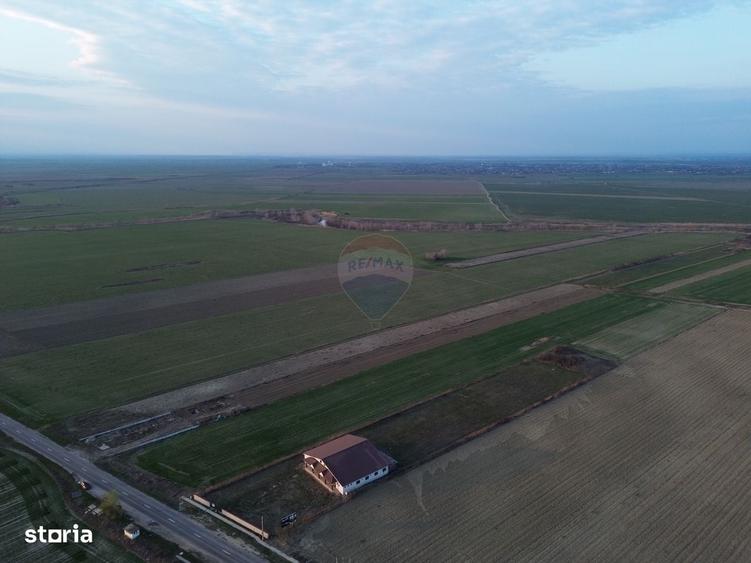 Spațiu comercial, în Boțârlău