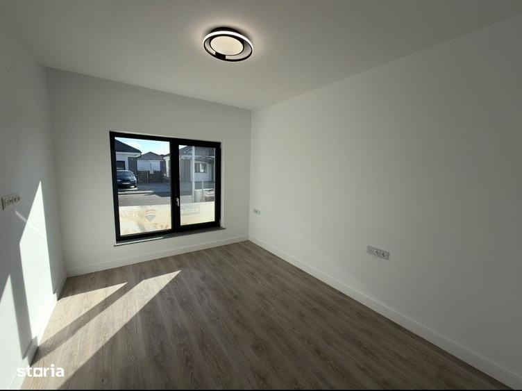 Casă cu 4 camere cu Teren 300 Mp în Odoreu