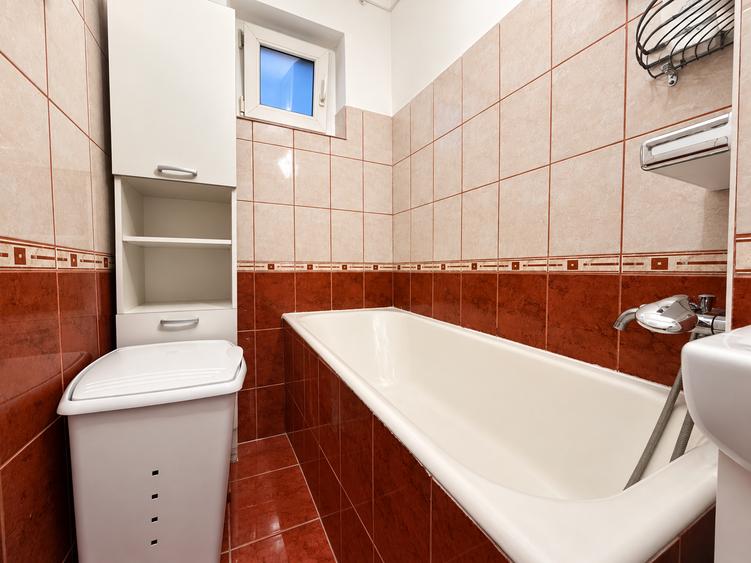 Apartament cu 3 camere nedecomandat în Șagului