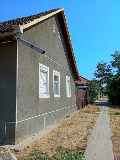 Casă cu 3 camere în Mișca