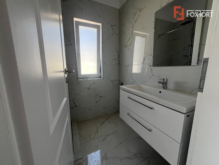 Duplex cu 4 camere cu Canalizare în Moșnița Nouă
