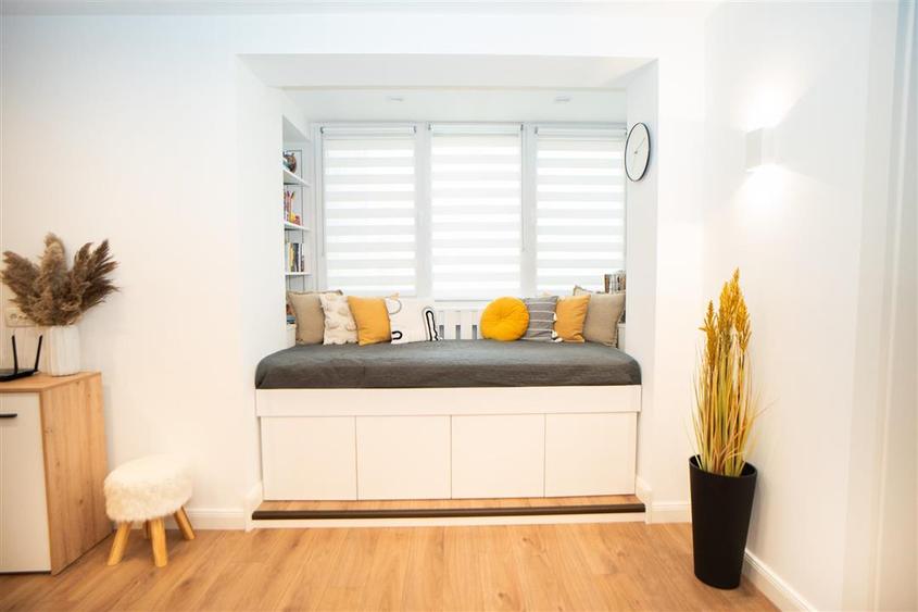 Apartament cu 3 camere semidecomandat în Rogerius