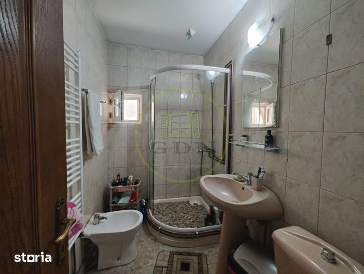 Casă cu 5 camere cu Teren 154 Mp în Brestei