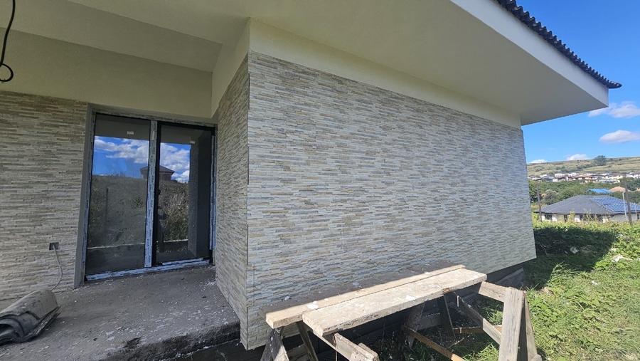 Casă individuală cu 4 camere cu Teren 500 Mp în Chinteni