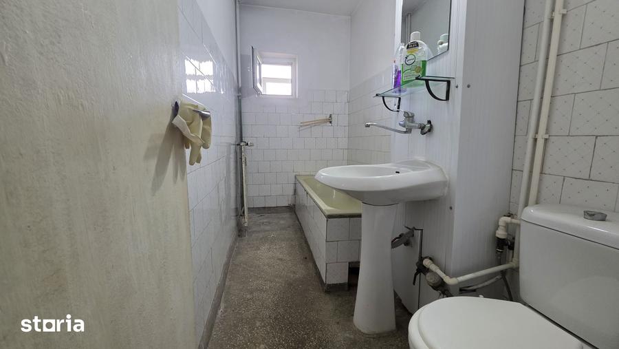 Apartament cu 3 camere decomandat în Traian