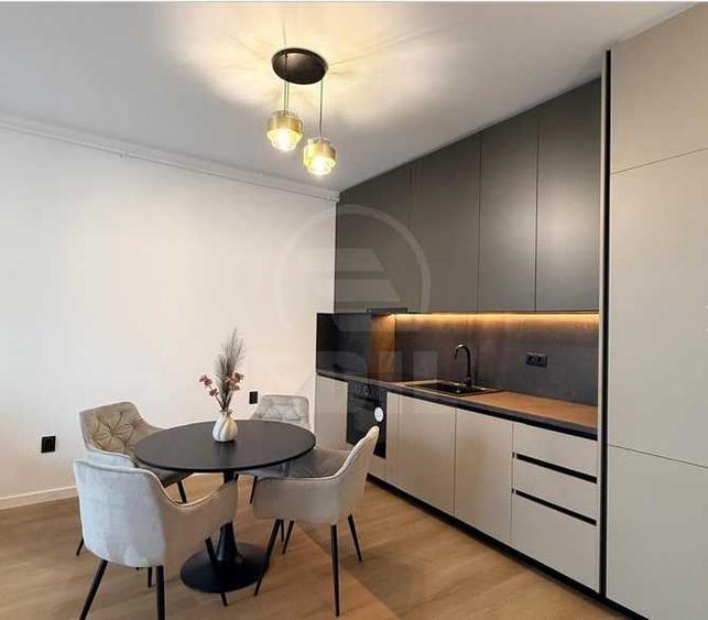 Apartament cu 2 camere semidecomandat în Florești