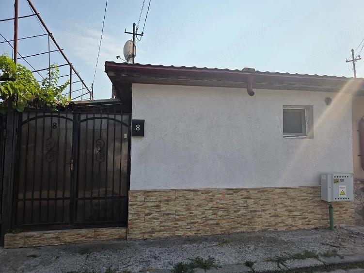 De Vanzare Casa - 2