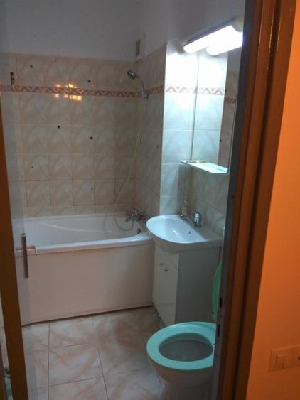 Apartament cu 2 camere decomandat în Gruia