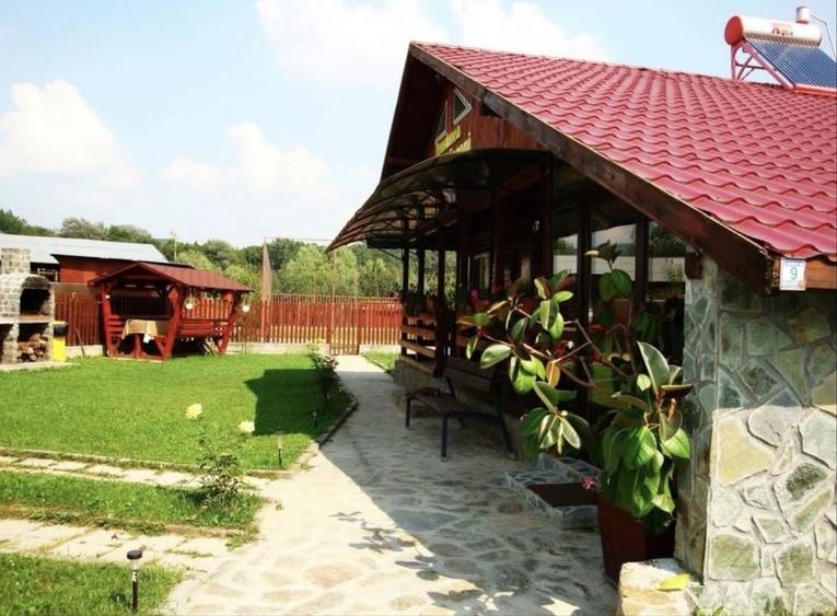 Casă cu 3 camere cu Teren 400 Mp în Bujoreni