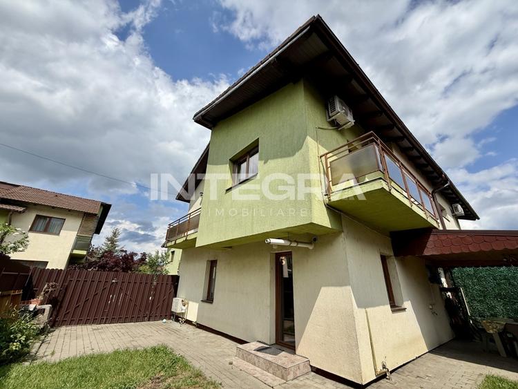 Duplex cu 4 camere cu Canalizare în Florești
