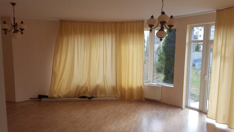 Casă individuală cu 7 camere cu Teren 750 Mp în Zorilor